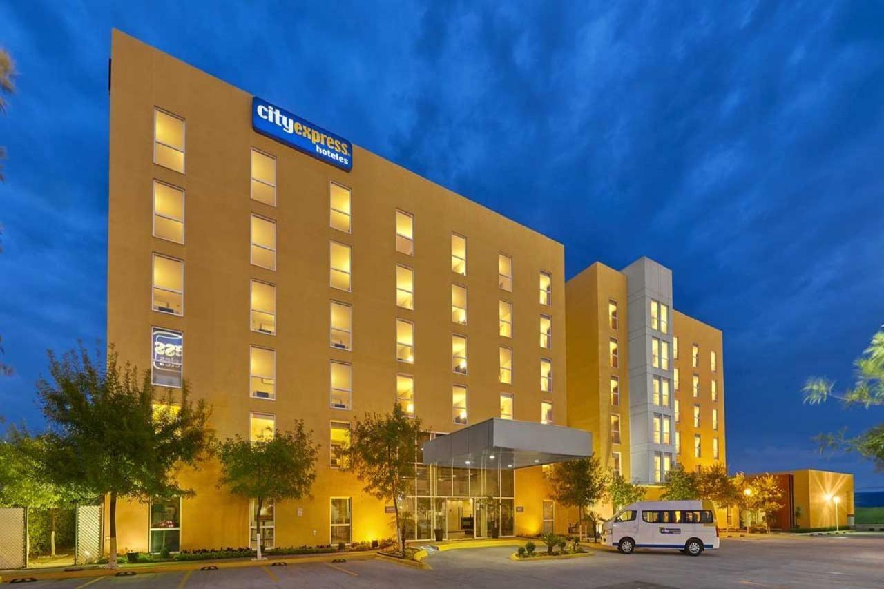 City Express Suites By Marriott Silao Aeropuerto Exterior foto