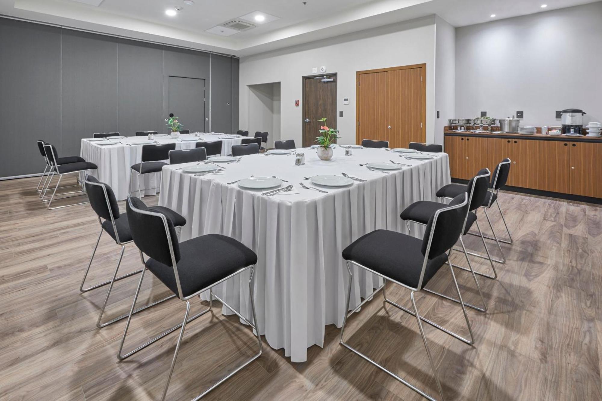 City Express Suites By Marriott Silao Aeropuerto Exterior foto