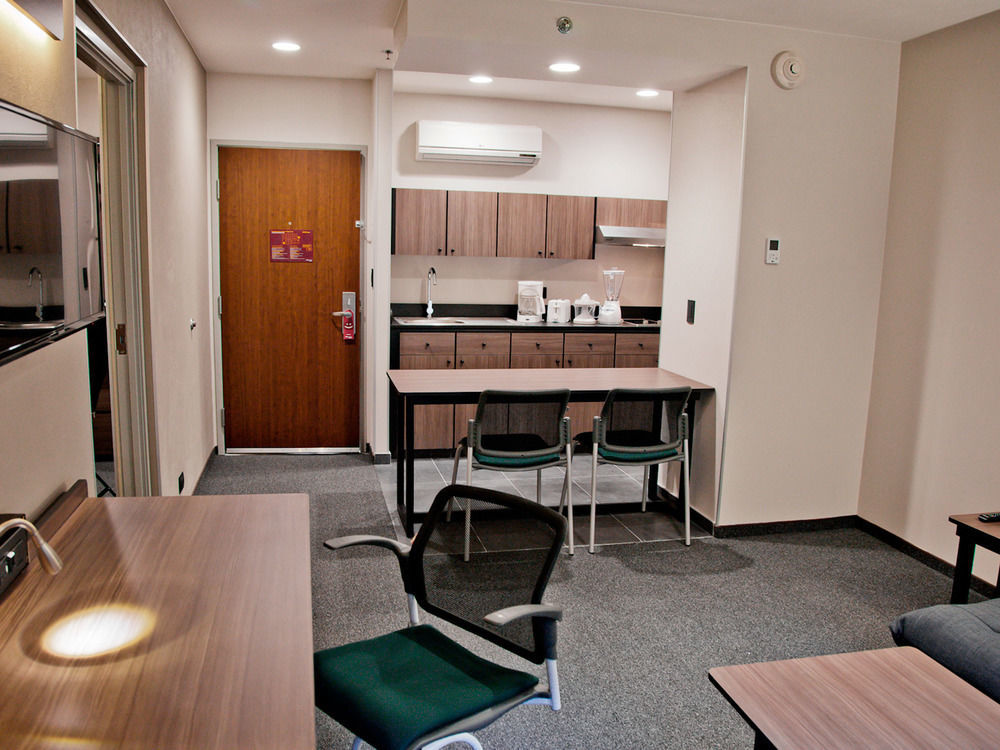 City Express Suites By Marriott Silao Aeropuerto Exterior foto